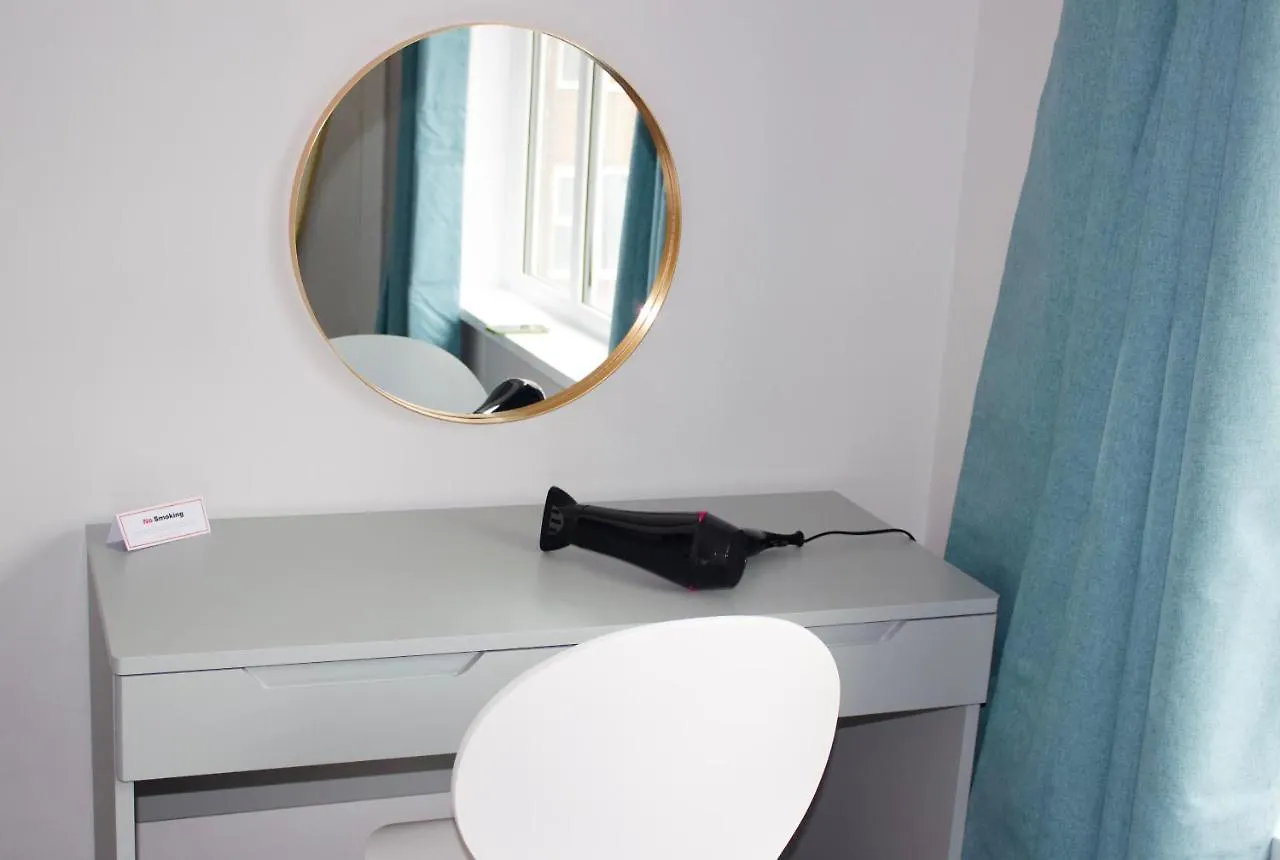 Treetops View - Cheerful & Modern Home In Bispham, Blackpool Holiday home